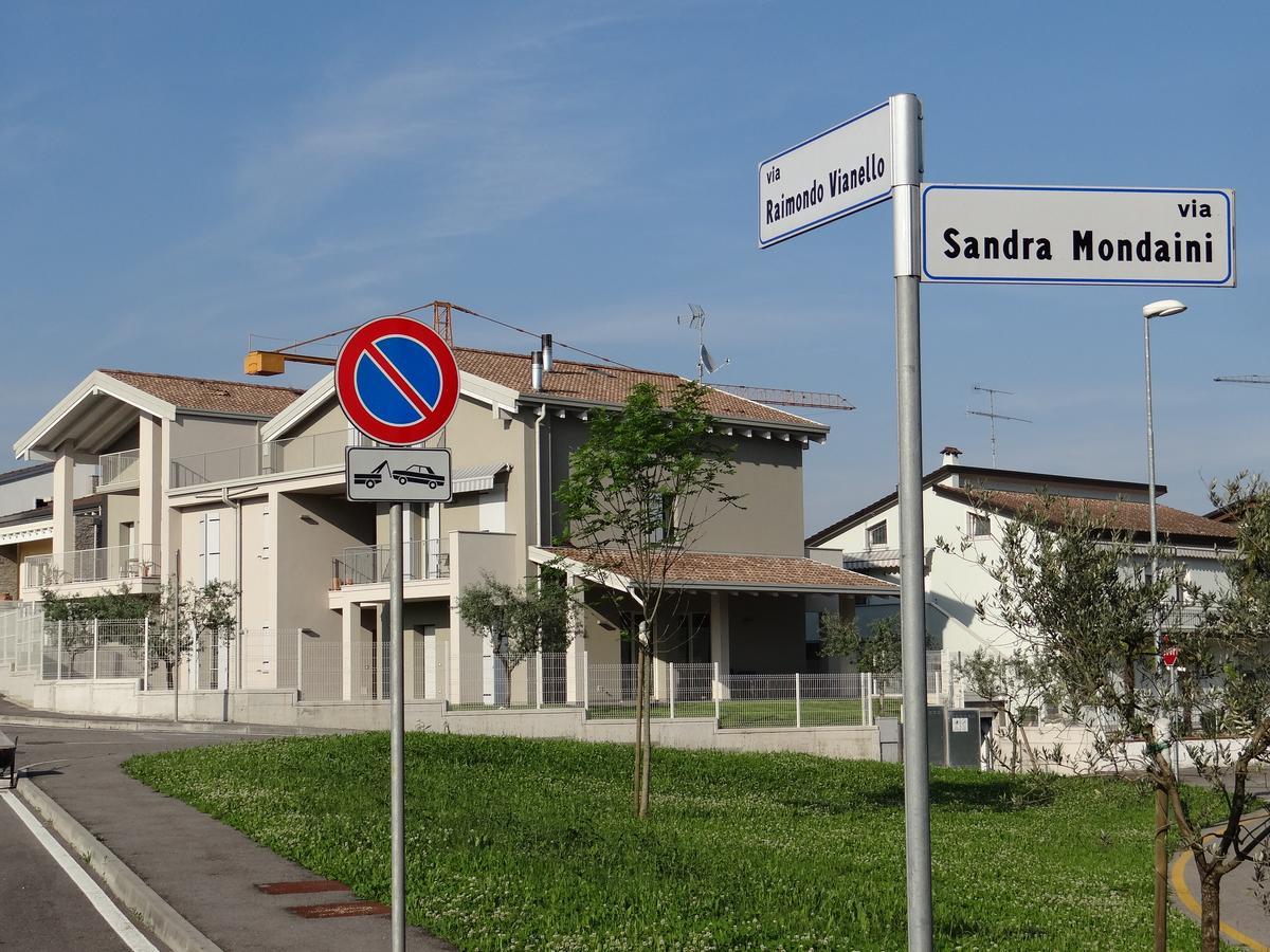 Nuovo Laghetto Del Frassino Ξενοδοχείο Πεσκιέρα ντελ Γκάρντα Εξωτερικό φωτογραφία