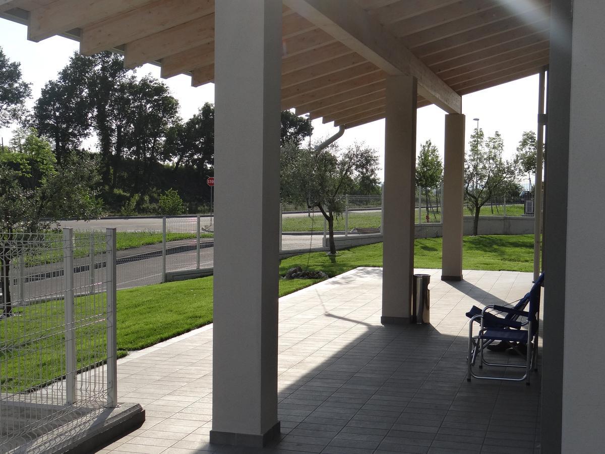 Nuovo Laghetto Del Frassino Ξενοδοχείο Πεσκιέρα ντελ Γκάρντα Εξωτερικό φωτογραφία