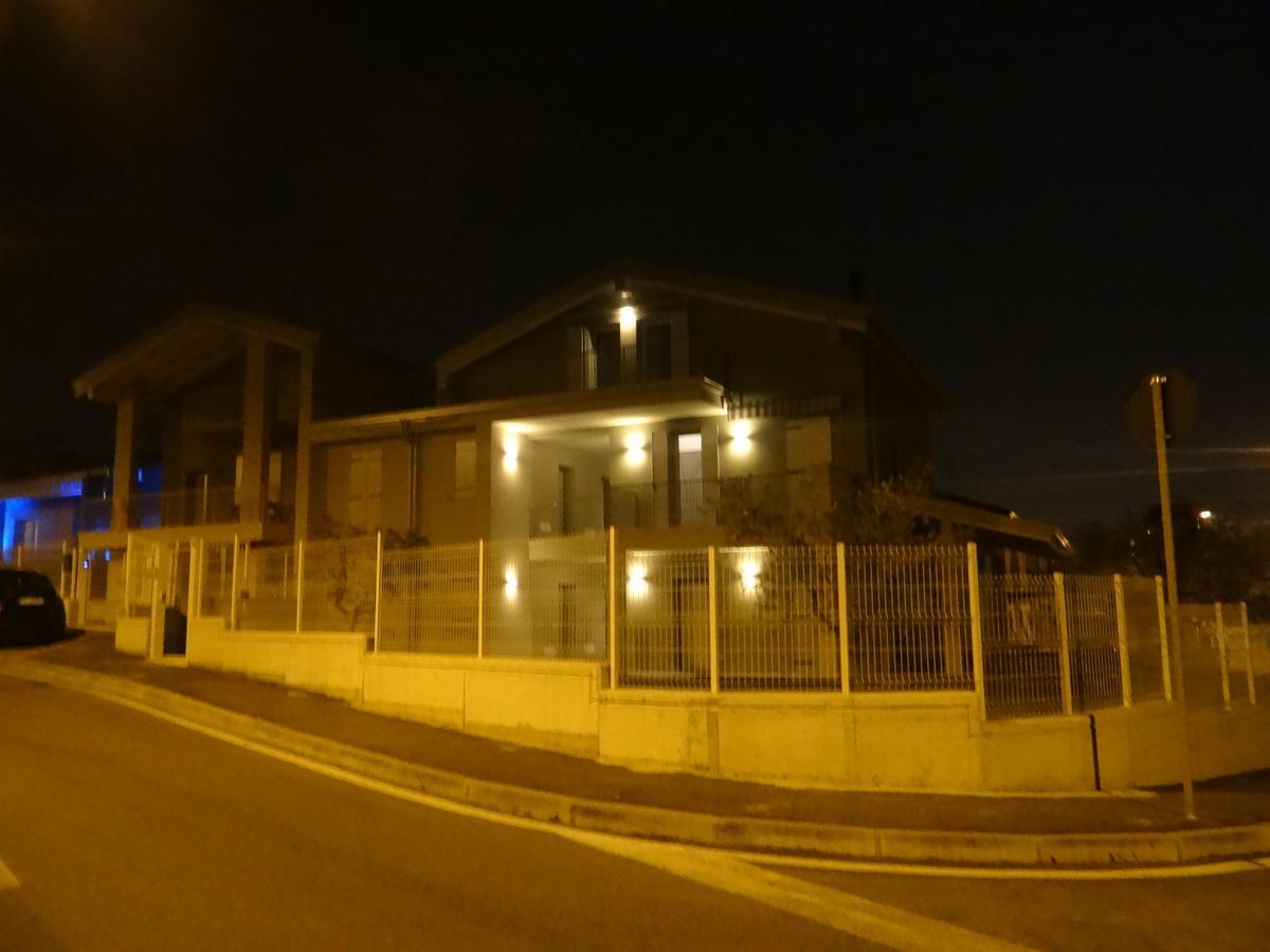 Nuovo Laghetto Del Frassino Ξενοδοχείο Πεσκιέρα ντελ Γκάρντα Εξωτερικό φωτογραφία