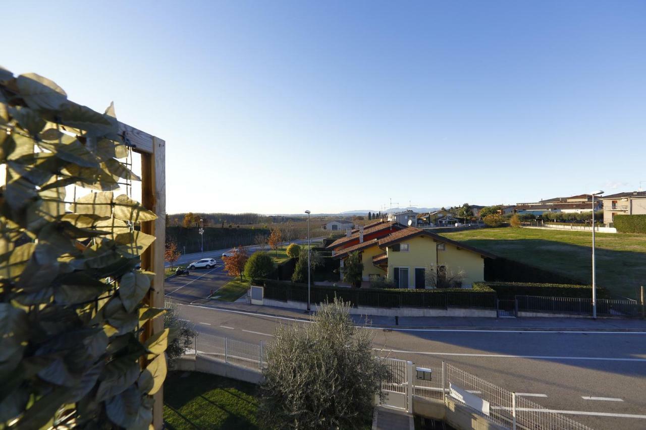 Nuovo Laghetto Del Frassino Ξενοδοχείο Πεσκιέρα ντελ Γκάρντα Εξωτερικό φωτογραφία